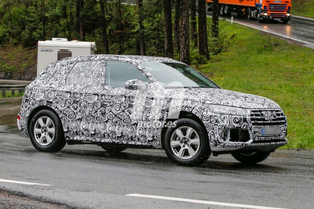 audi-q5-201627914_5.jpg