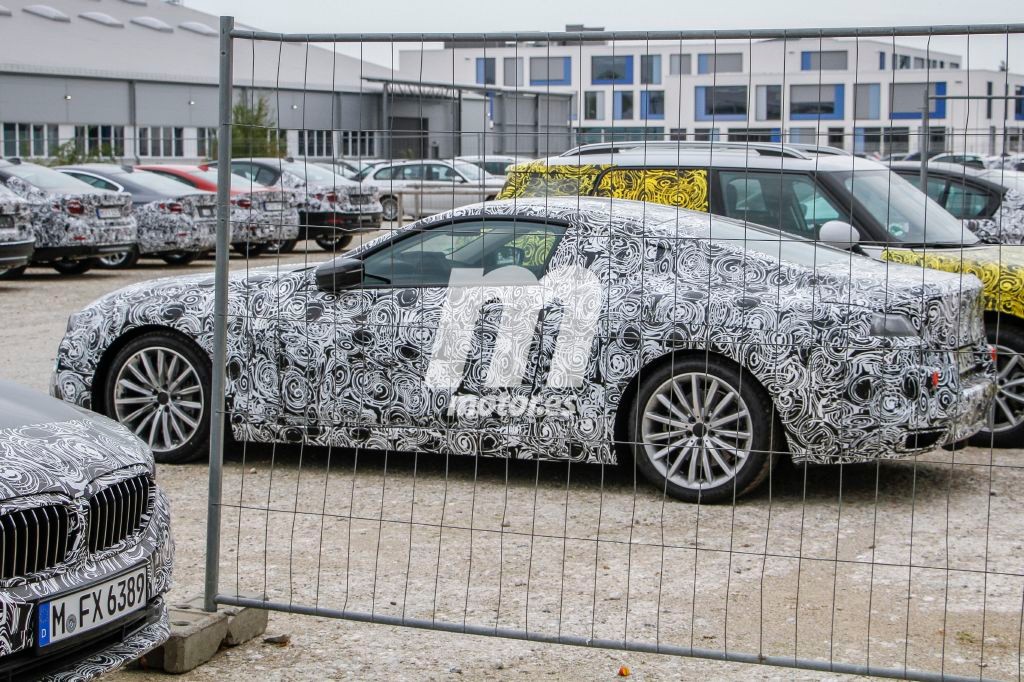 bmw-serie-8-2020-201630518_7.jpg