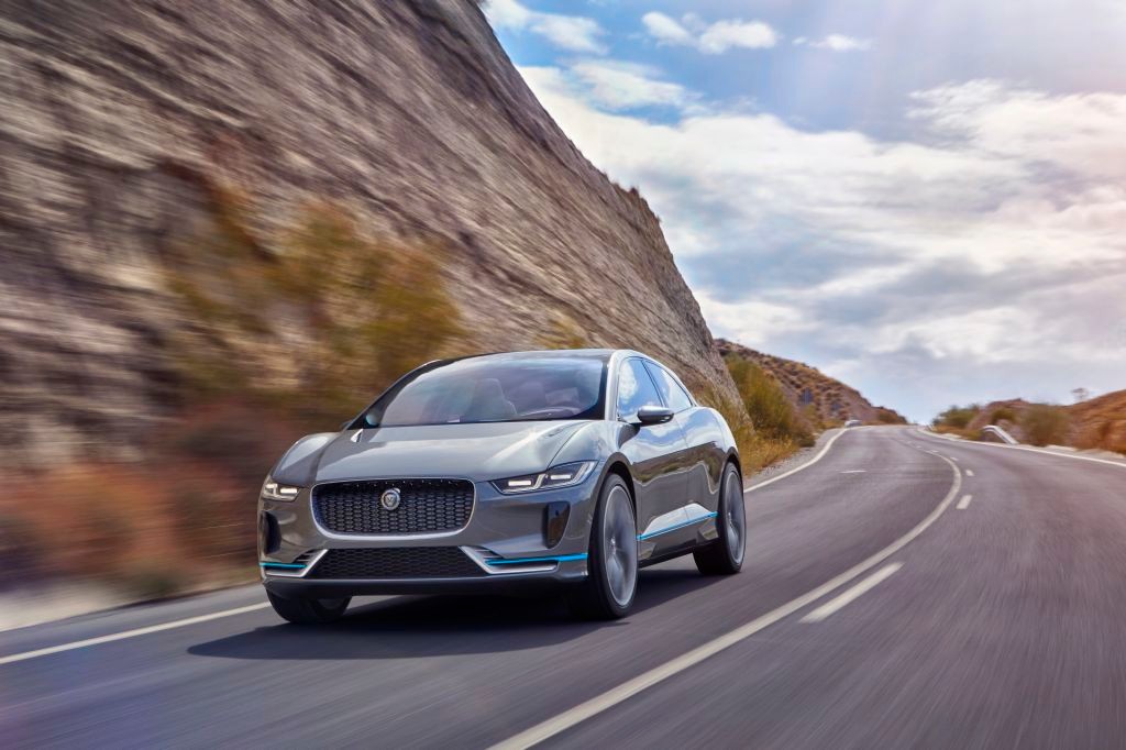 jaguar-i-pace-concept-201631864_12.jpg