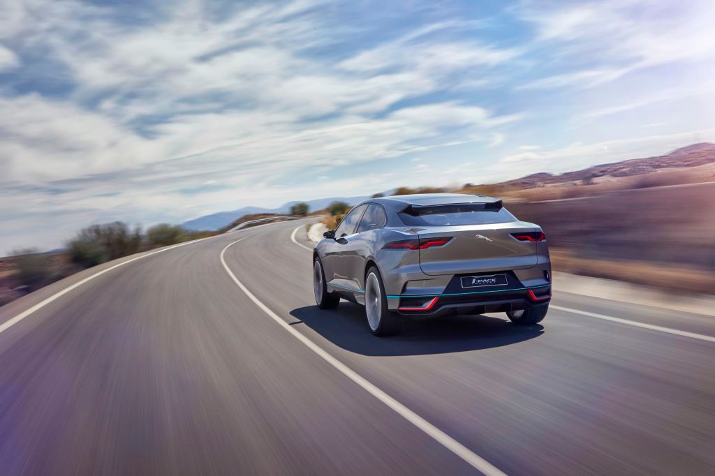 jaguar-i-pace-concept-201631864_13.jpg