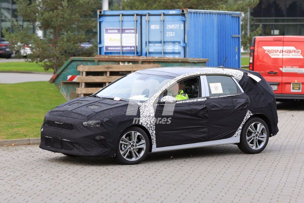 kia-ceed-201632055_5.jpg