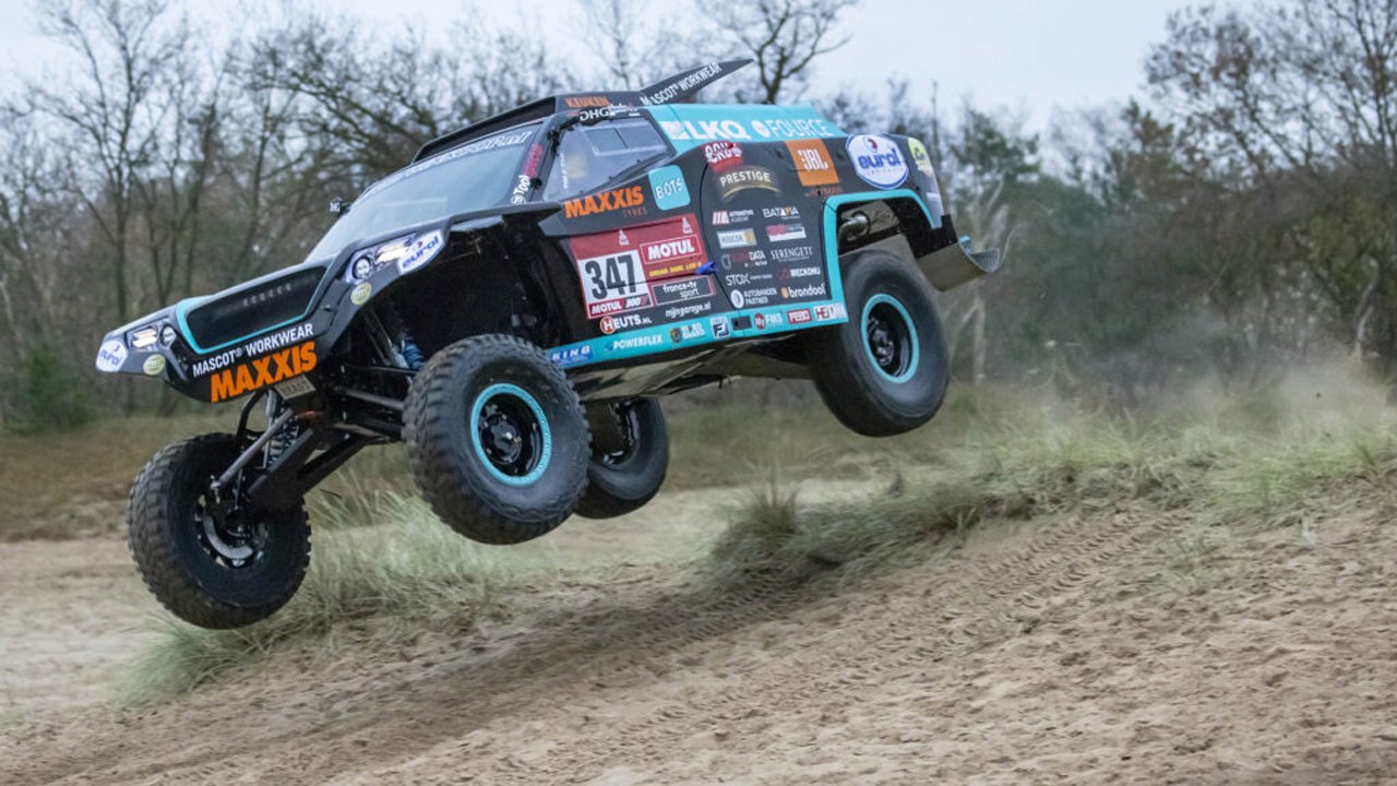 Los hermanos Coronel disputarán el Dakar 2021 con un mejorado 'Beast 4.0'