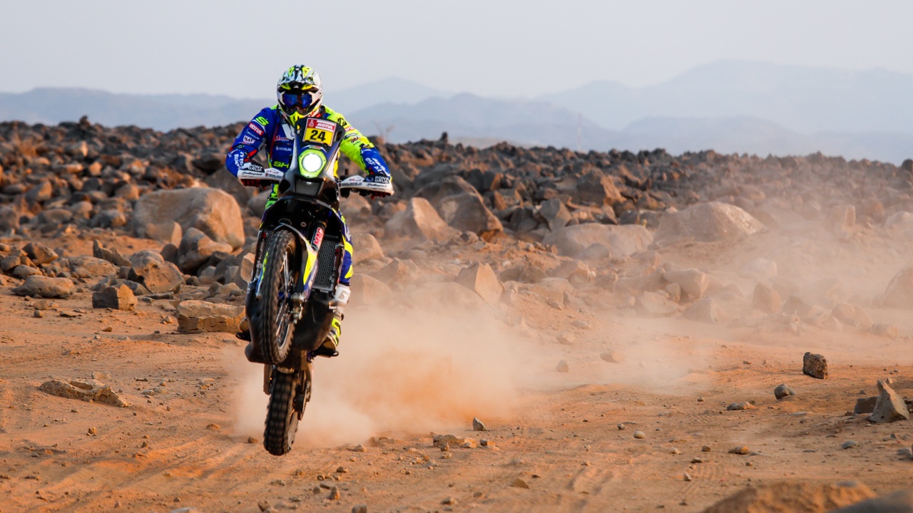 Santolino, Sainz o Gutiérrez, protagonistas del Dakar rumbo a Bisha