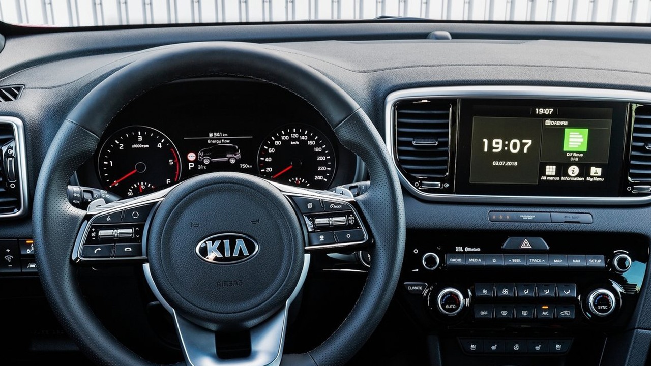 KIA Sportage - interior