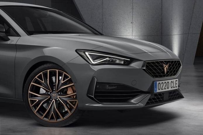 CUPRA León - frontal