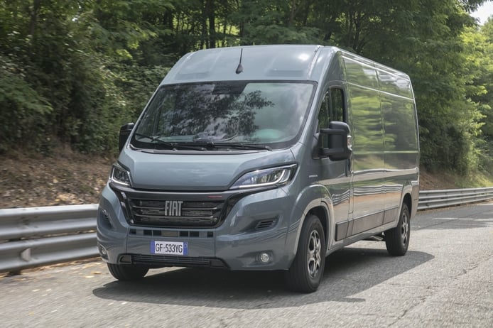 FIAT Ducato S8 2022 test, always connected