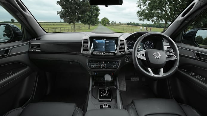 SsangYong Musso 2021 - indoor