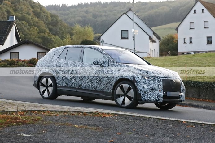 Foto espía Mercedes EQE SUV 2023 - exterior