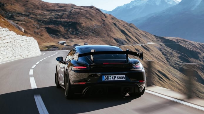 Foto Porsche 718 Cayman GT4 RS 2022 - exterior