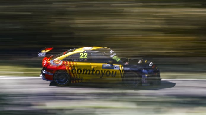 https://static.motor.es/cdn-cgi/image/fit=cover,width=694,f=auto/./fotos-noticias/2021/10/yvan-muller-hace-fuerte-pau-arnos-consigue-pole-wtcr-202181951-1634397493_1.jpg