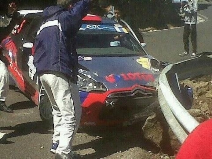 Robert Kubica se pasa de rápido y abandona por accidente