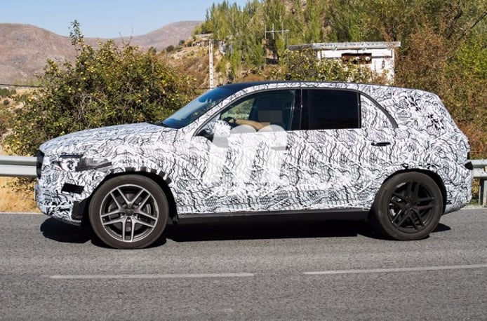 Mercedes GLE 53 AMG 4MATIC - foto espía lateral Mercedes GLE 53 AMG 4MATIC - foto espía lateral