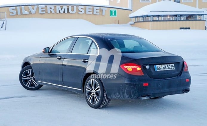 Mercedes Clase E 2020 - foto espía posterior Mercedes Clase E 2020 - foto espía posterior