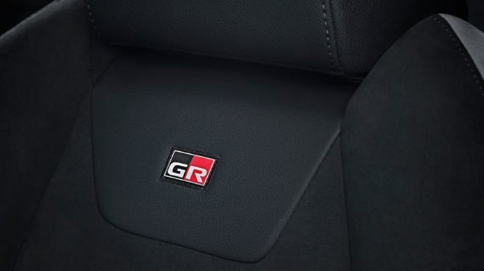 Toyota C-HR GR Sport - interior