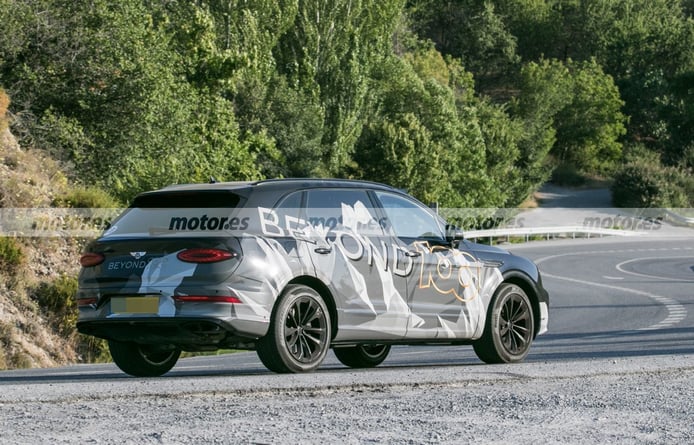 Foto espía Bentley Bentayga LWB 2022 - exterior