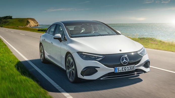 Foto Mercedes EQE 2022