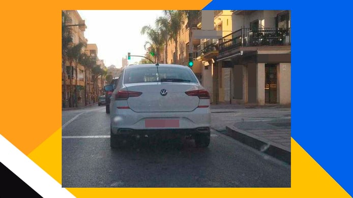 Foto espía Volkswagen Polo Sedán 2022 - exterior