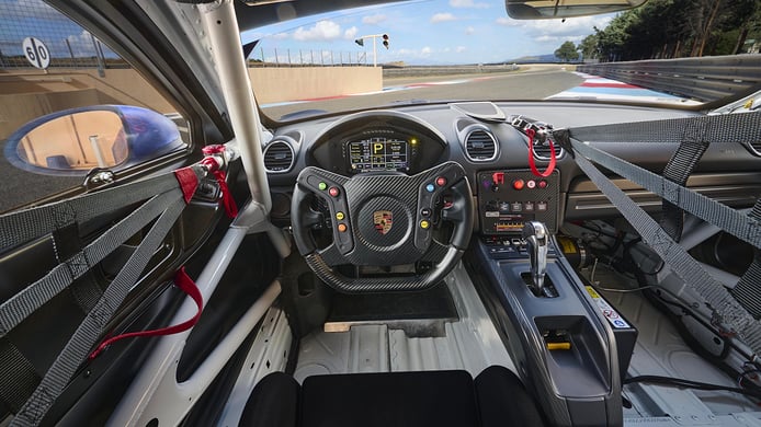 porsche-718-cayman-gt4-rs-clubsport-202182770-1637143287_9.jpg