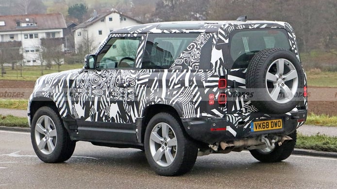 Land Rover Defender 90 V8 - foto espía