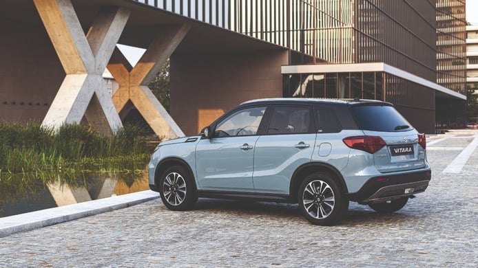 Suzuki Vitara Hybrid - posterior