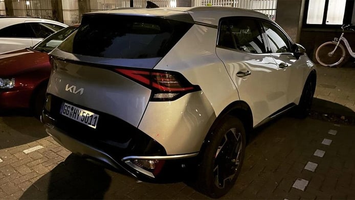 KIA Sportage 2022 - foto espía posterior