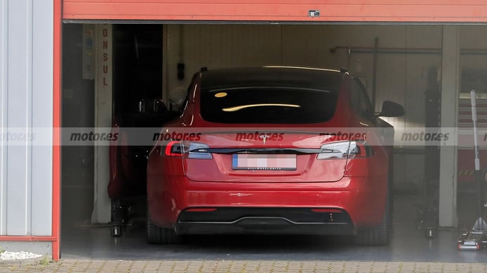 Tesla Model S Plaid - rear spy photo