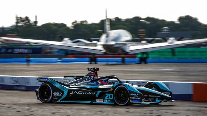 Lucas Di Grassi wins in Berlin and seeks the Formula E double championship