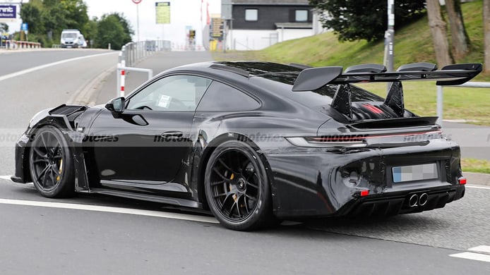 Porsche 911 GT3 RS 2022 - rear spy photo