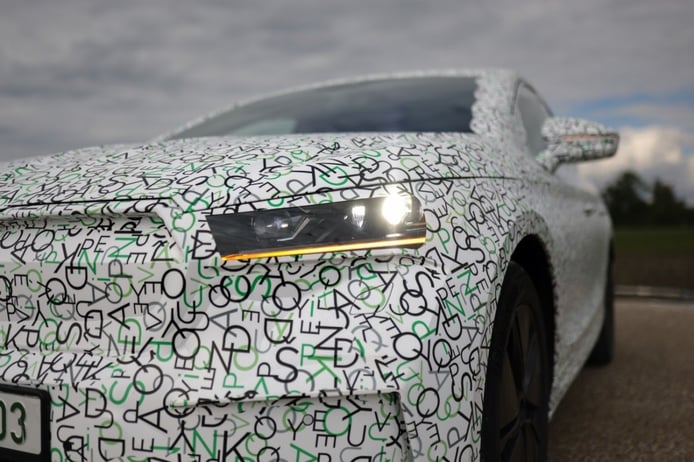 Foto prototipo de pre-producción del Skoda Enyaq Coupé iV - exterior