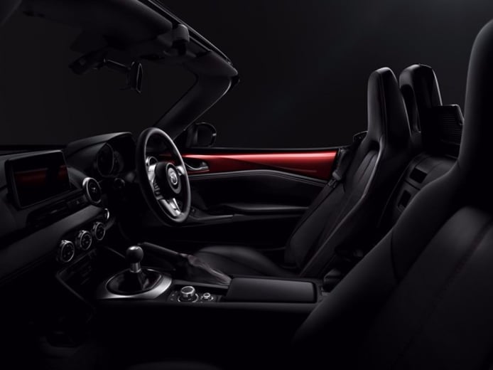 Mazda MX-5 - interior