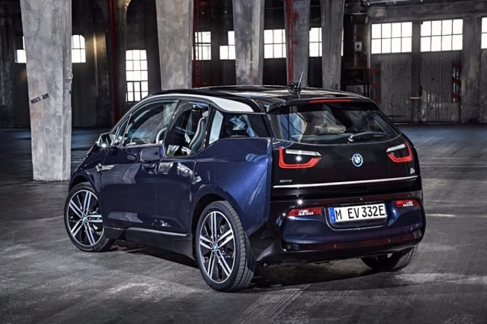 BMW i3 2018 - задний BMW i3 2018 - задний