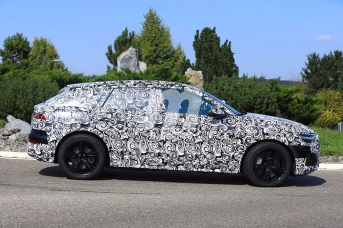 Audi SQ8 2018 - foto espía lateral Audi SQ8 2018 - foto espía lateral