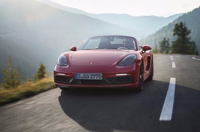 2018 Porsche 718 Boxster GTS - перед 2018 Porsche 718 Boxster GTS - перед