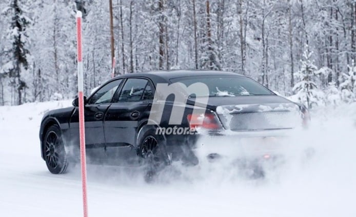Bentley Flying Spur 2019 - foto espía posterior Bentley Flying Spur 2019 - foto espía posterior