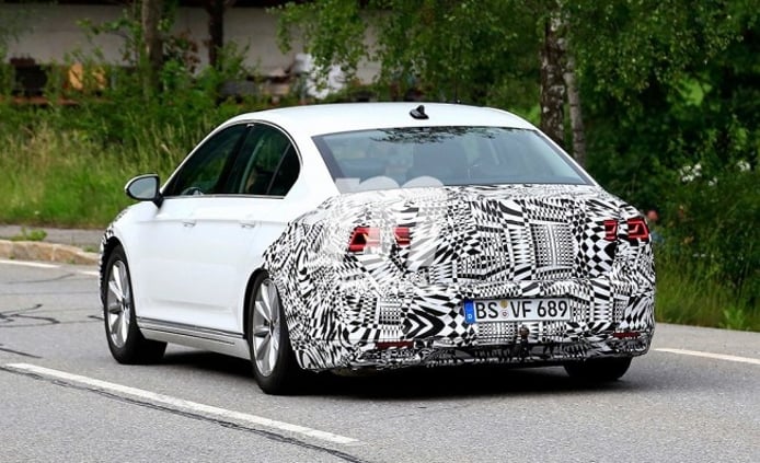 Volkswagen Passat 2019 - foto espía posterior Volkswagen Passat 2019 - foto espía posterior