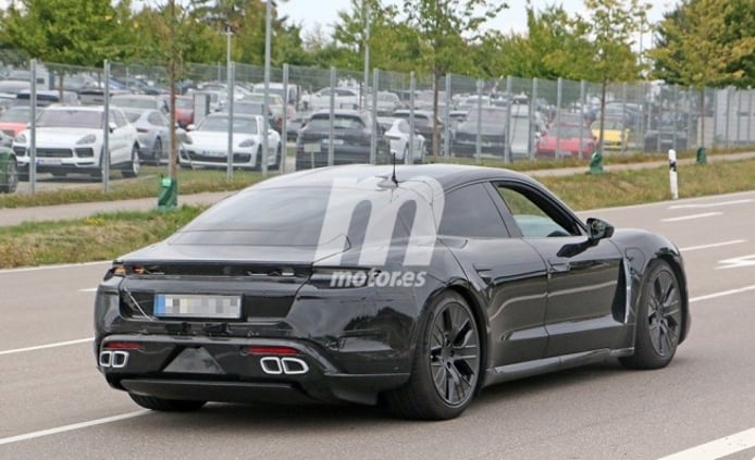 Porsche Taycan 2020 - foto espía posterior Porsche Taycan 2020 - foto espía posterior
