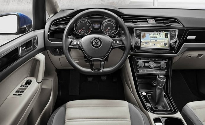 Volkswagen Touran - interior Volkswagen Touran - interior
