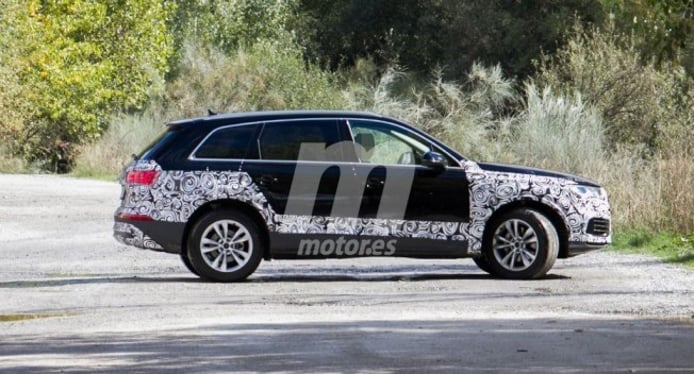 Audi Q7 2019 - foto espía lateral Audi Q7 2019 - foto espía lateral