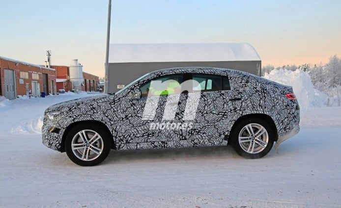 Mercedes Clase GLE Coupé 2020 - foto espía lateral Mercedes Clase GLE Coupé 2020 - foto espía lateral