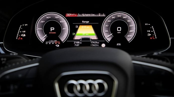 Audi Q7 TFSI e quattro - цифровая комбинация приборов