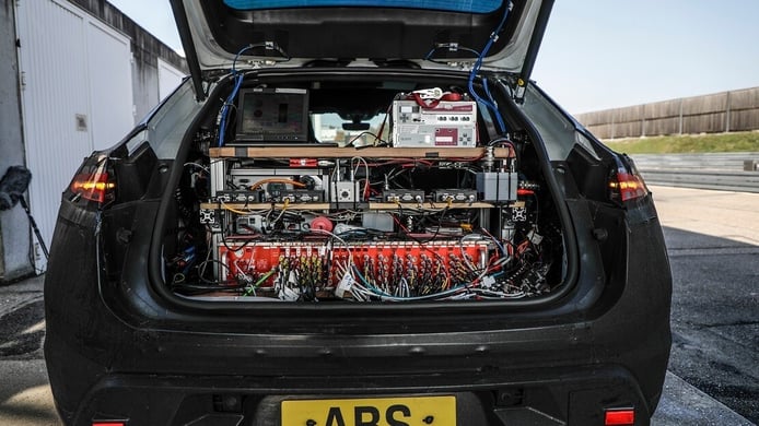 Foto Porsche Macan Eléctrico 2023