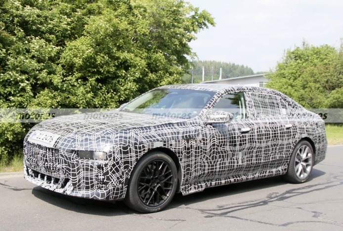 Foto espía BMW Serie 7 M Sport 2023 - exterior