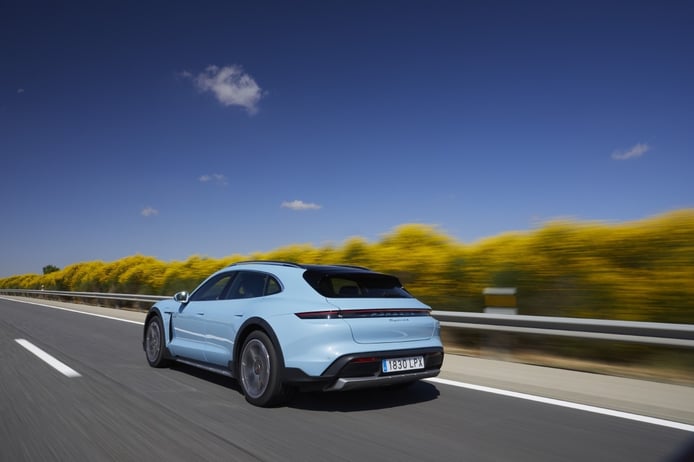 Test Porsche Taycan Cross Turismo 2021, three-dimensional versatility