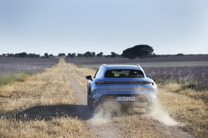 Test Porsche Taycan Cross Turismo 2021, three-dimensional versatility