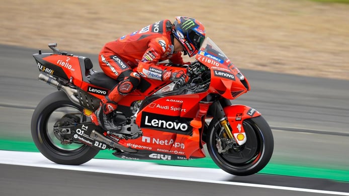 Pol Espargaró logra su primera pole con el Repsol Honda en MotoGP