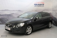 Volvo V 60 2.4 D5 Momentum AWD Auto