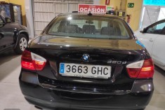 BMW Serie 3 320 D AUTOMATICO TECHO SOLAR NAVEGADOR