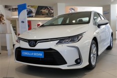 Toyota Corolla 1.8 125H ACTIVE ECVT SEDAN