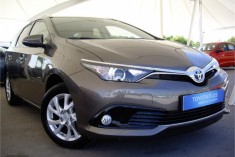 Toyota Auris 1.8 140H Active Touring Sports