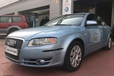 Audi A4 2.0 T FSI quattro tiptronic
